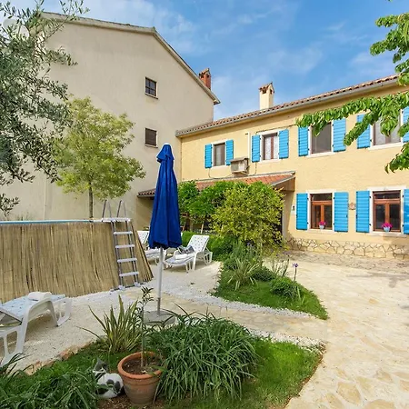 Σπίτι διακοπών Holiday House Ra *