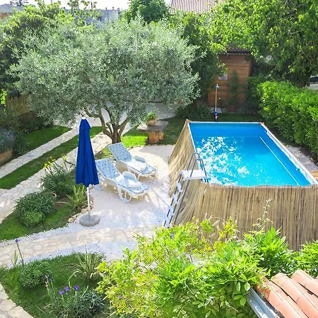 Holiday House Ra