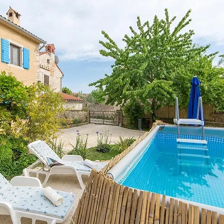 Holiday House Ra Šišan